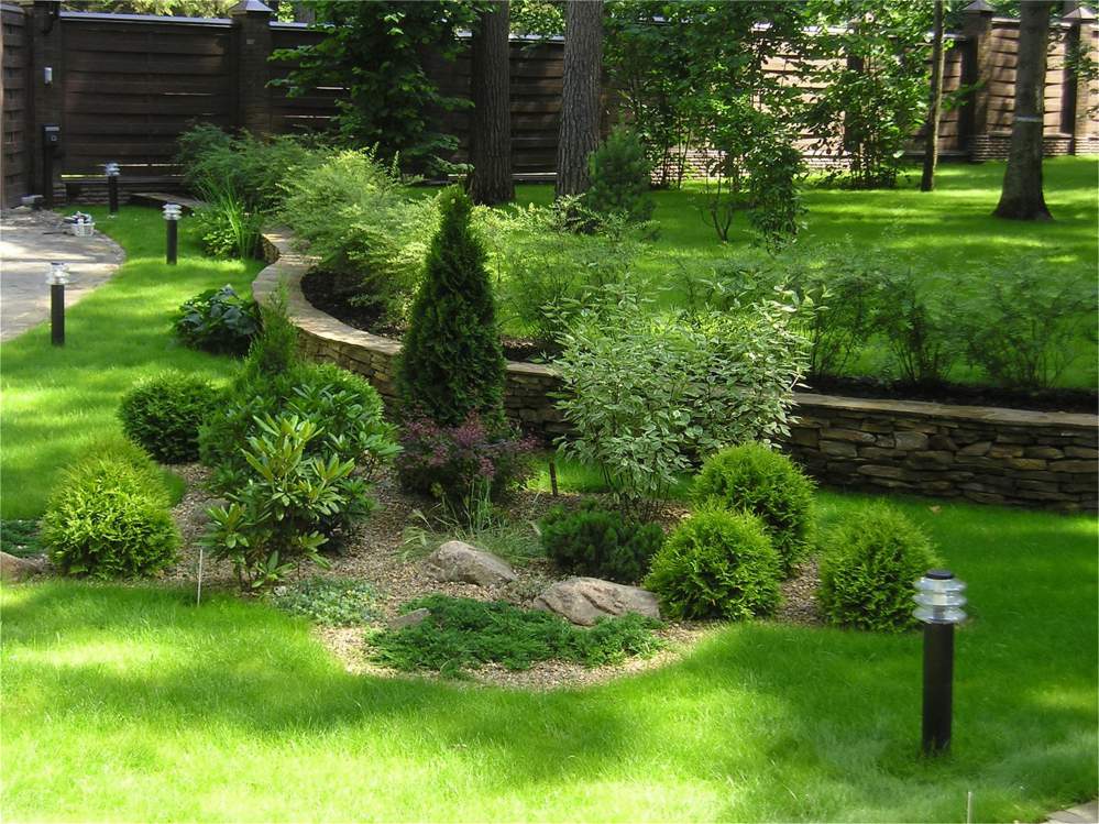 Garden landscaping and outdoor living space